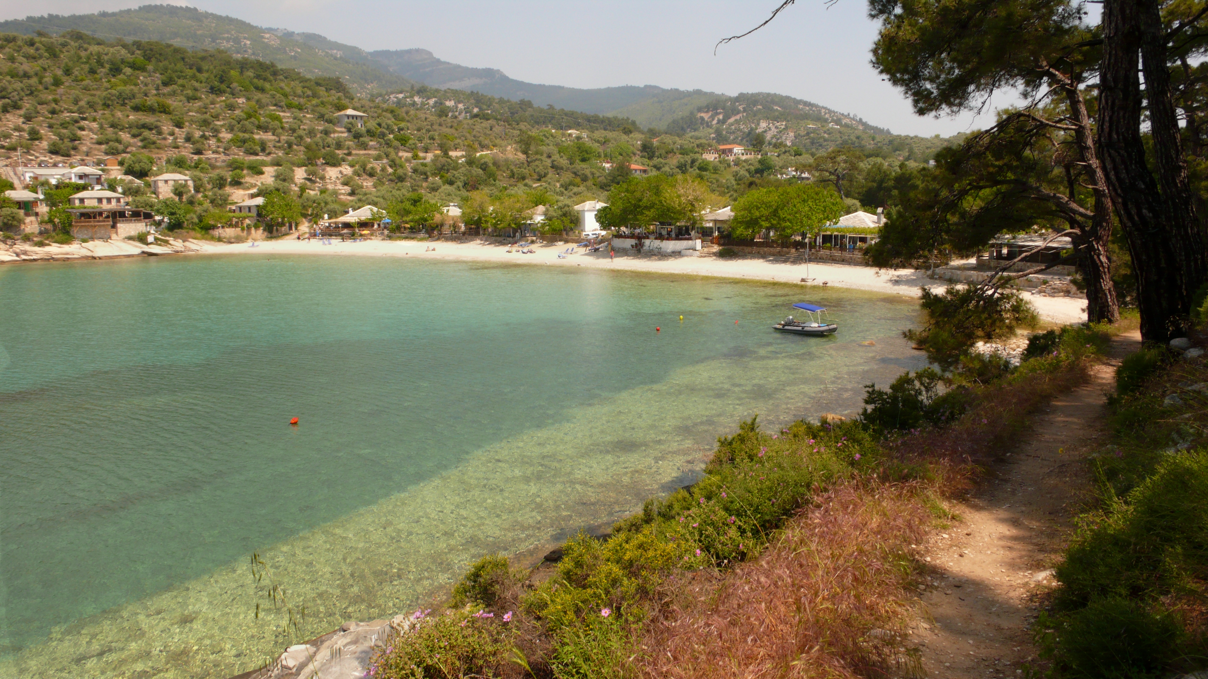 Ο κόλπος της Αλυκής στη Θάσο